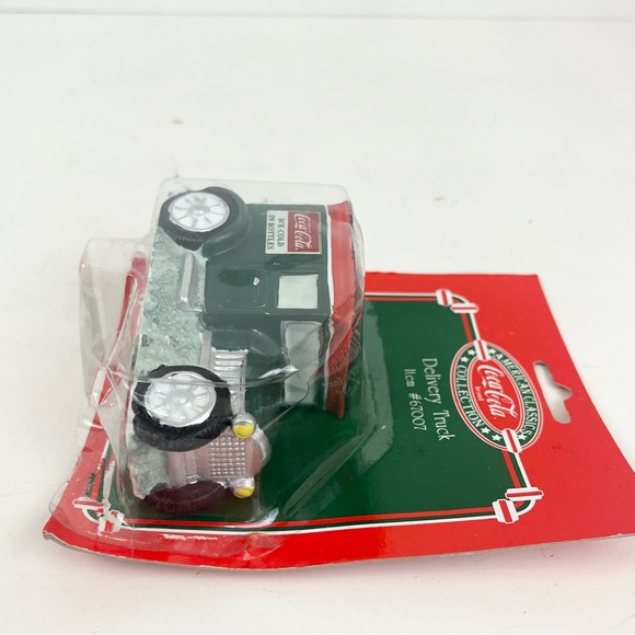 Coca-Cola Delivery Truck Item # 67007 Collectible American Classic Collection - Picture 4 of 14